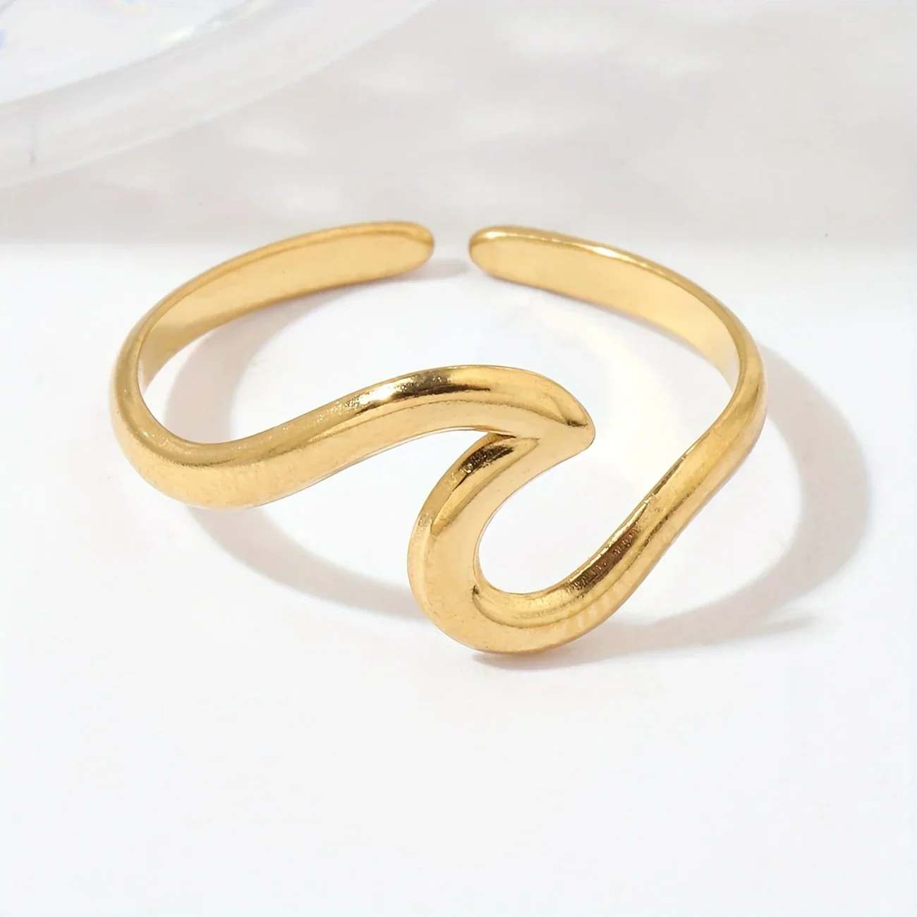 Adjustable Wave Design Gold Ring