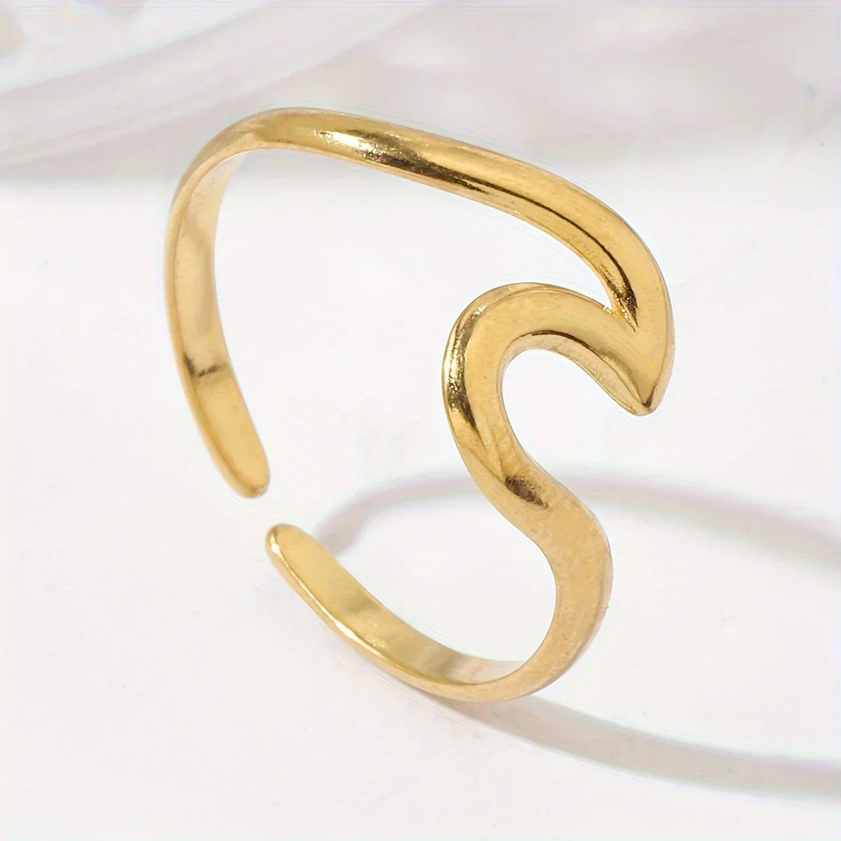 Adjustable Wave Design Gold Ring - Image 3