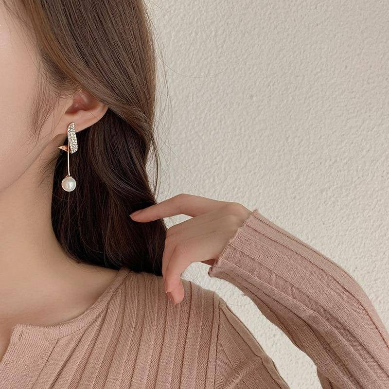 Alessandra Pearl Earrings - Image 3