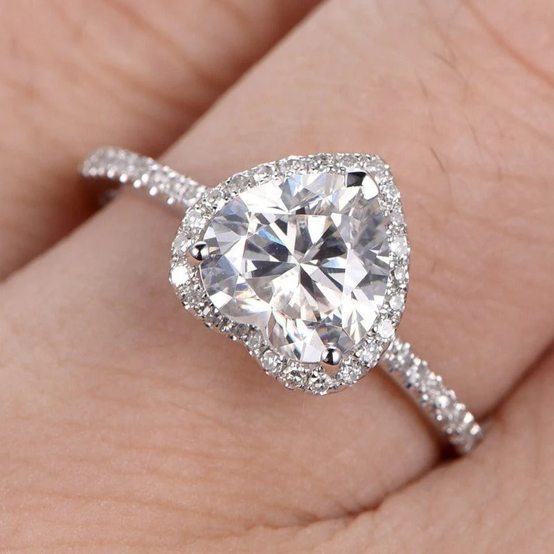 Captivating Heart Ring - Image 2