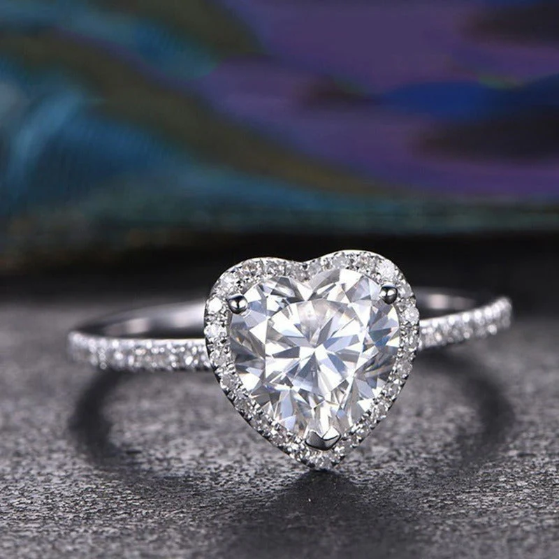 Captivating Heart Ring - Image 3