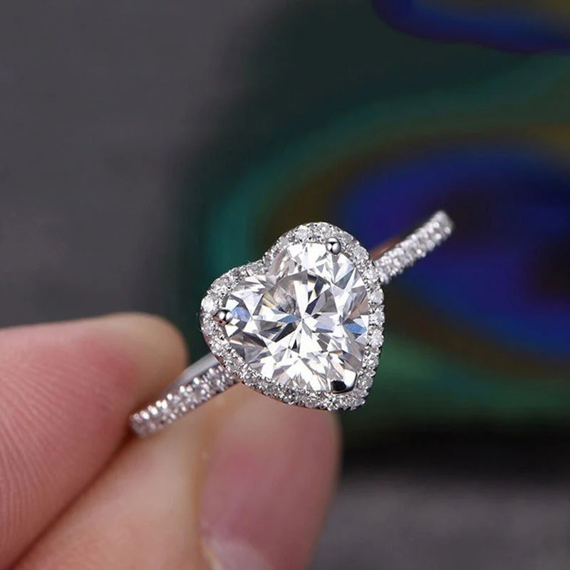 Captivating Heart Ring - Image 4