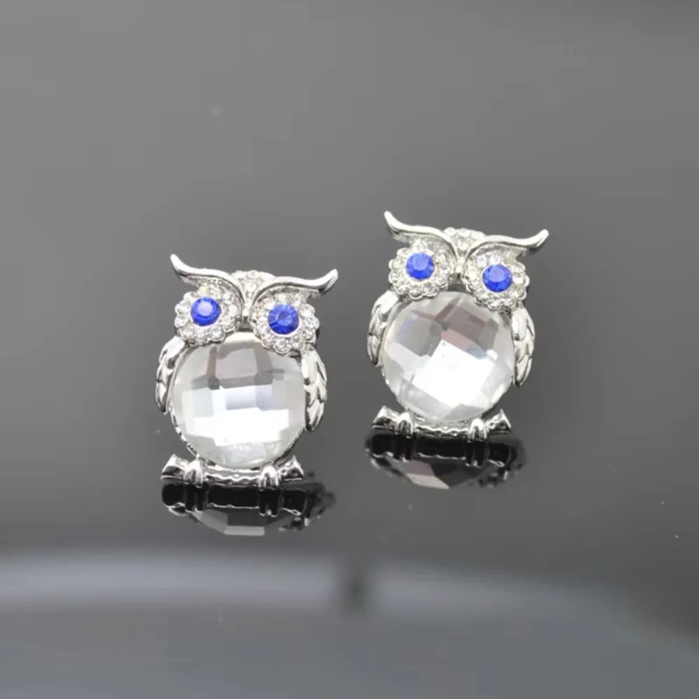 Crystal Owl Pendant Necklace - Image 4