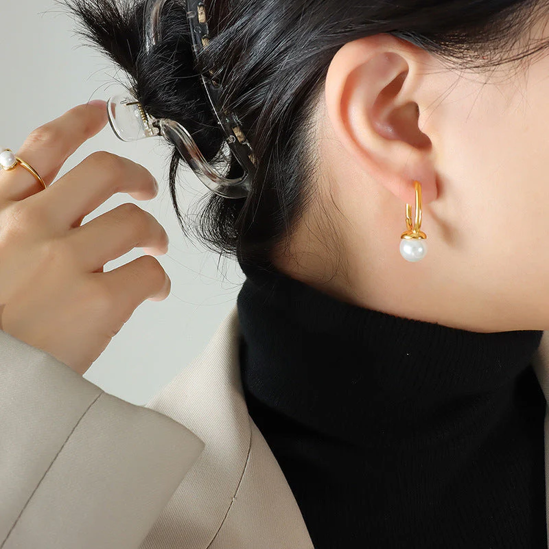 Geometric Pearl Veers Earrings - Image 4