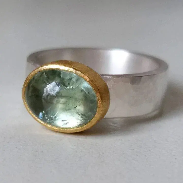 Green Round Stone Vintage Ring