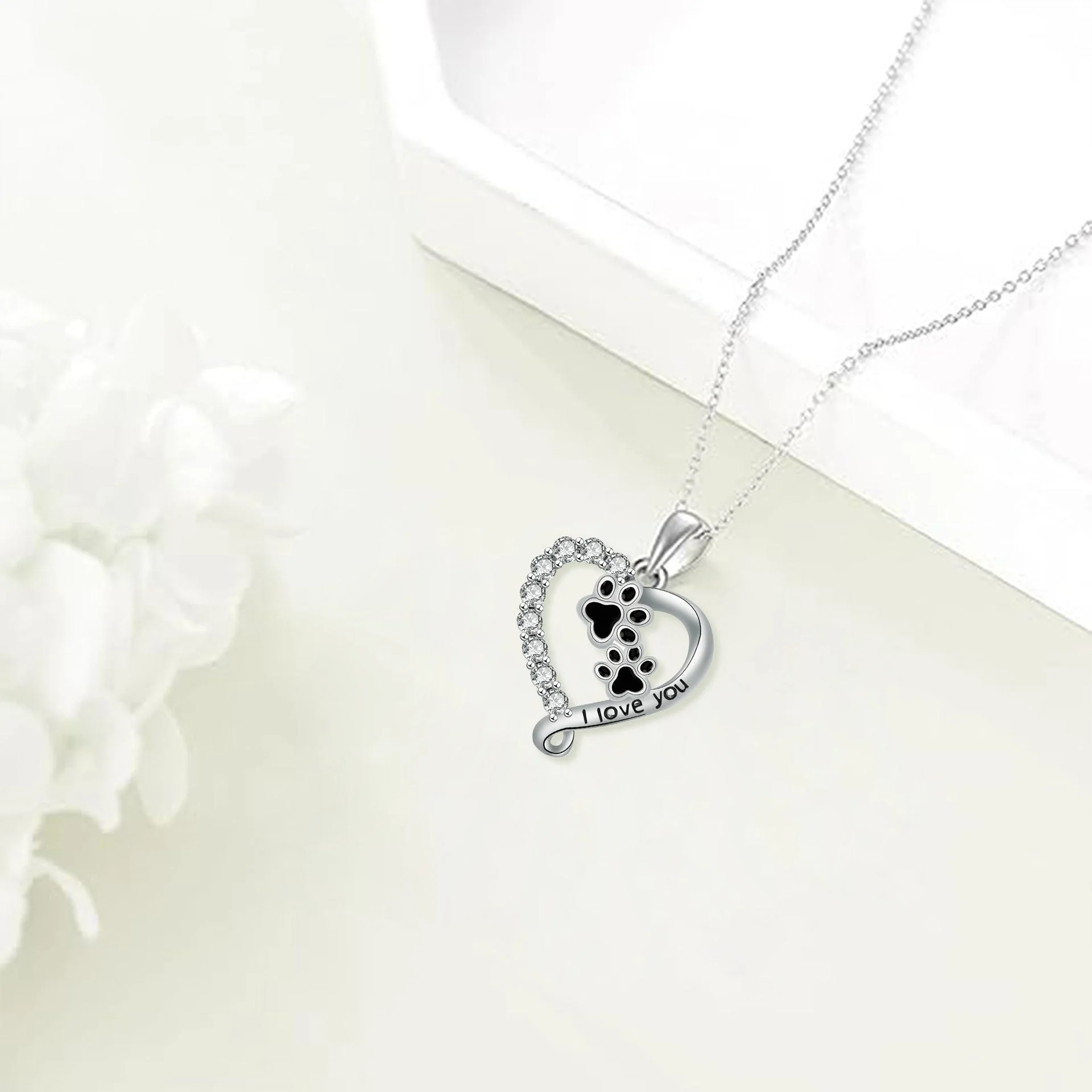 Heart-shaped Pendant Paw Necklace - Image 2