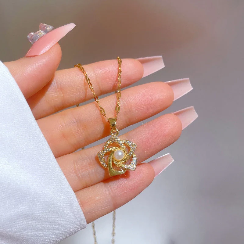 Orient Pearl Flower Necklace