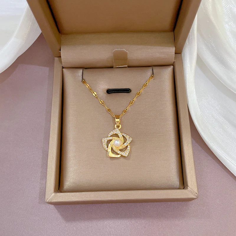 Orient Pearl Flower Necklace - Image 4