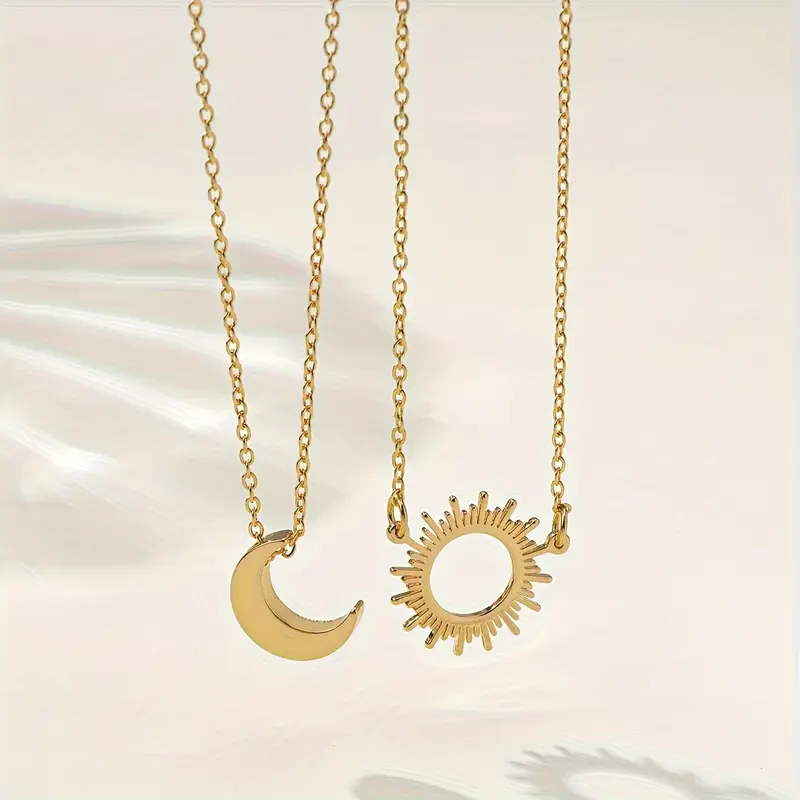 Set of 2 Sun and Moon Pendant Necklaces - Vintage and Minimalist Style - Image 5