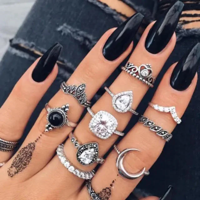 Unique Premium Pack of 8 to 12 Rings - Image 9