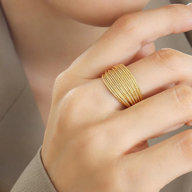 Vera Open Gold Ring - Image 2