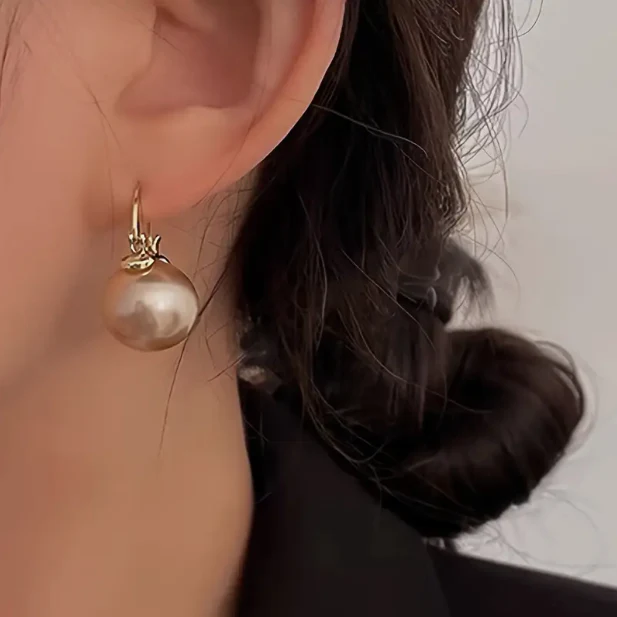 Vintage Freshwater Pearl Hoop Earrings - Image 2