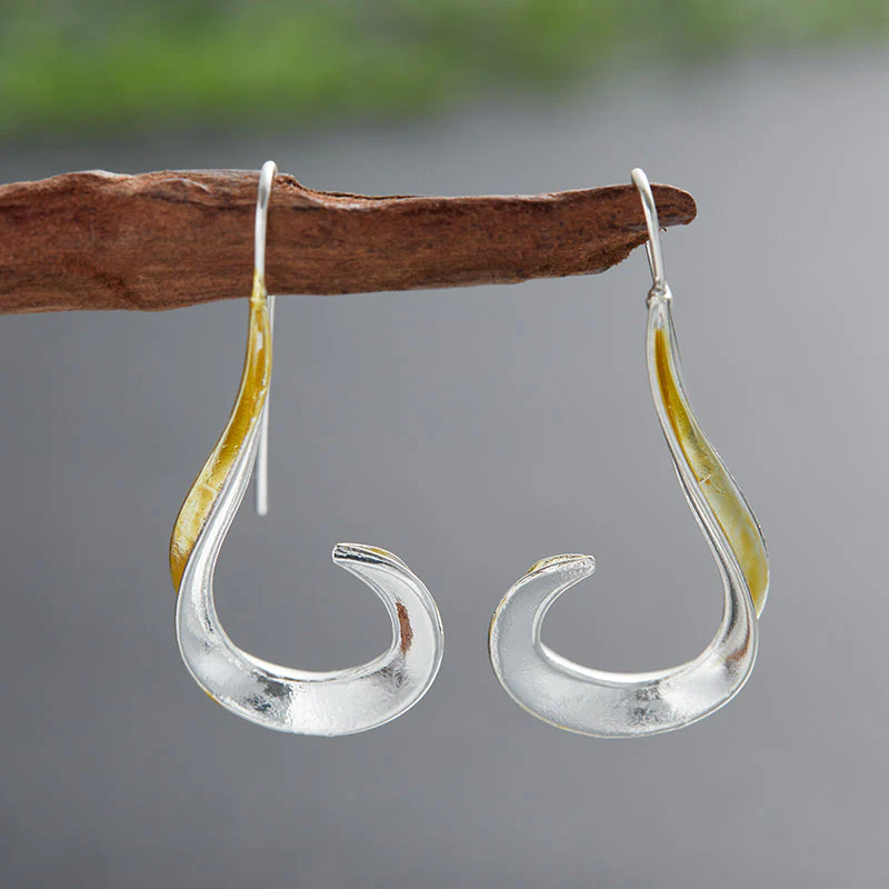 Vintage Gold Hanging Earrings - Image 2