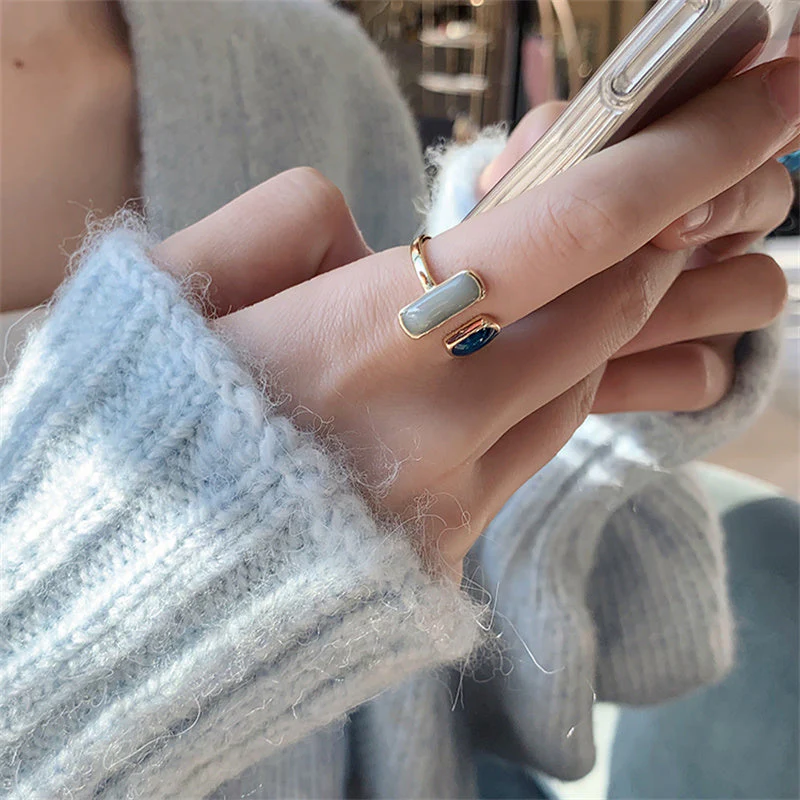 Vintage Gold Ring with Blue Opal - Image 4