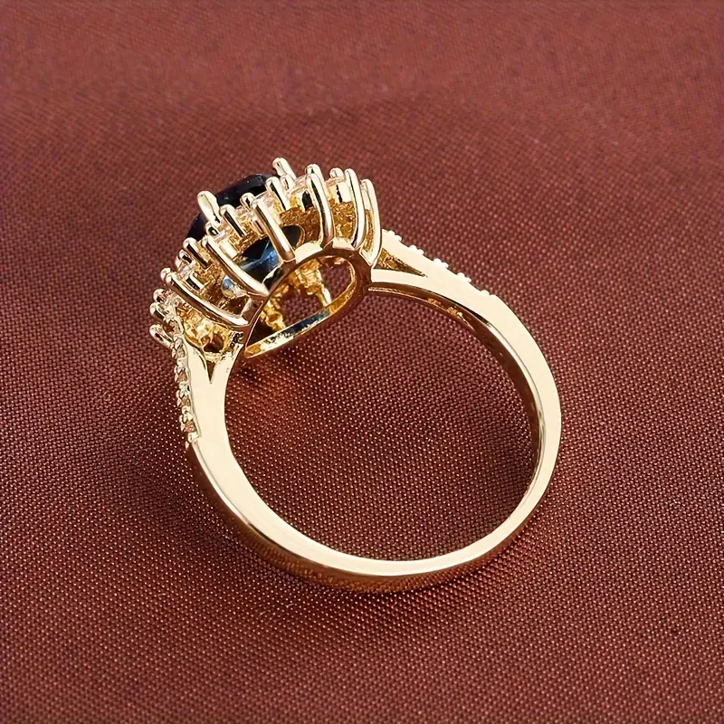 Vionne Saphirae Ring | Gold - Image 2